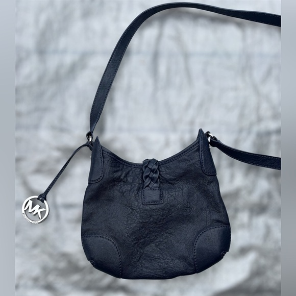 Michael Kors Dark Blue Leather Shoulder Bag EUC - Picture 5 of 9